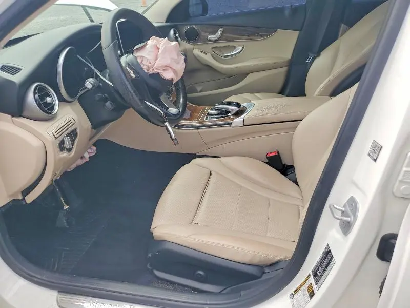2016 MERCEDES-BENZ C 300  