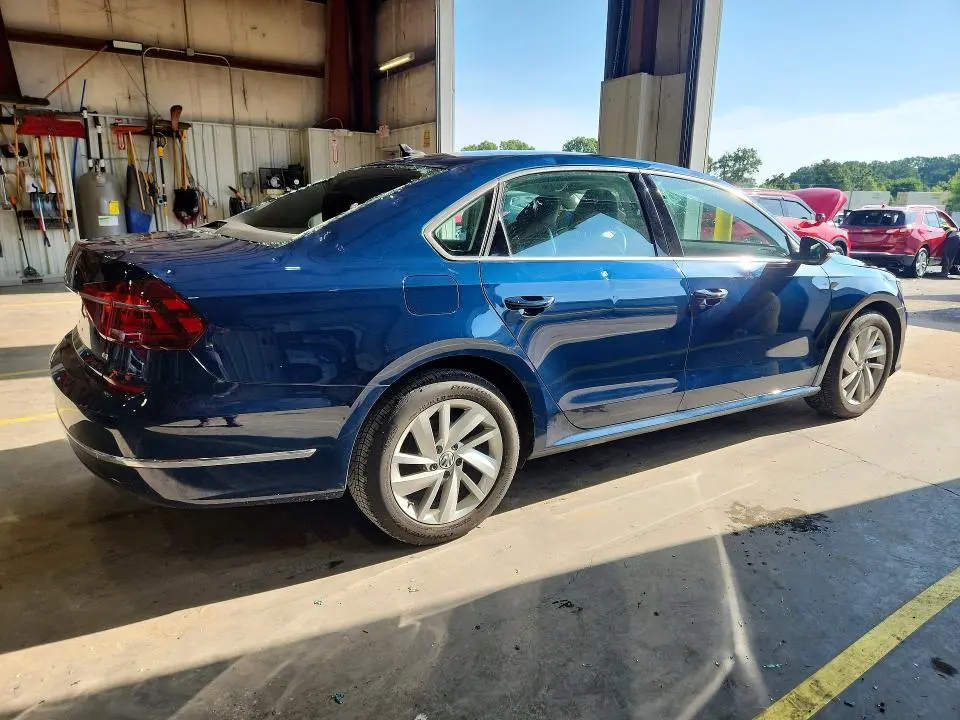 2018 VOLKSWAGEN PASSAT SE  