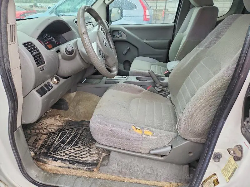 2015 NISSAN FRONTIER S  
