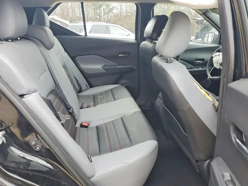 2021 NISSAN KICKS SR  
