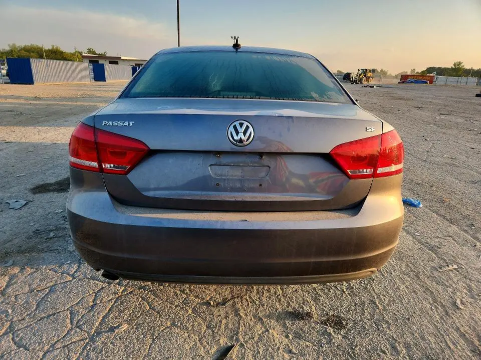 2012 VOLKSWAGEN PASSAT SE  