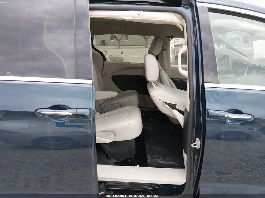2021 CHRYSLER PACIFICA TOURING L