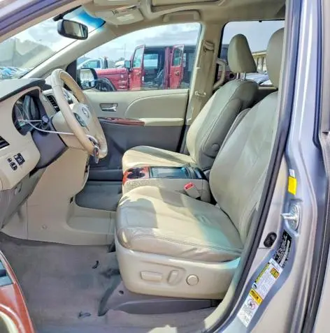 2011 TOYOTA SIENNA XLE 8-PASSENGER  