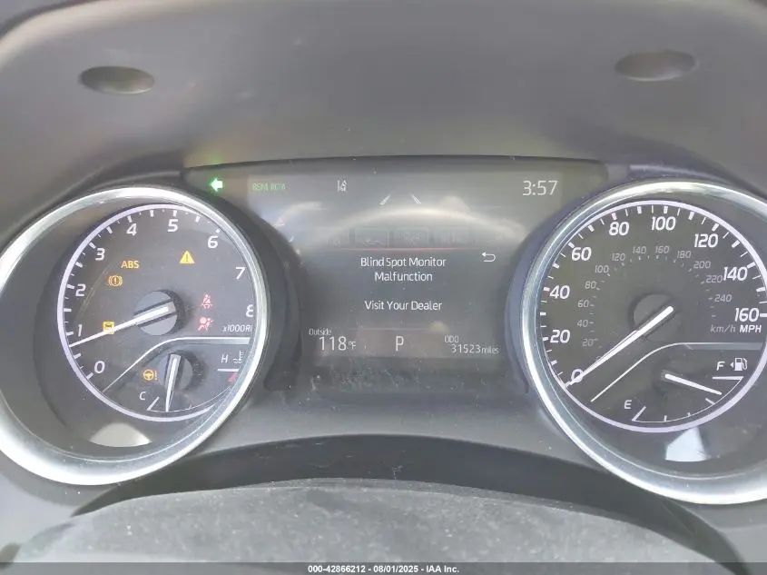 2019 TOYOTA CAMRY XLE