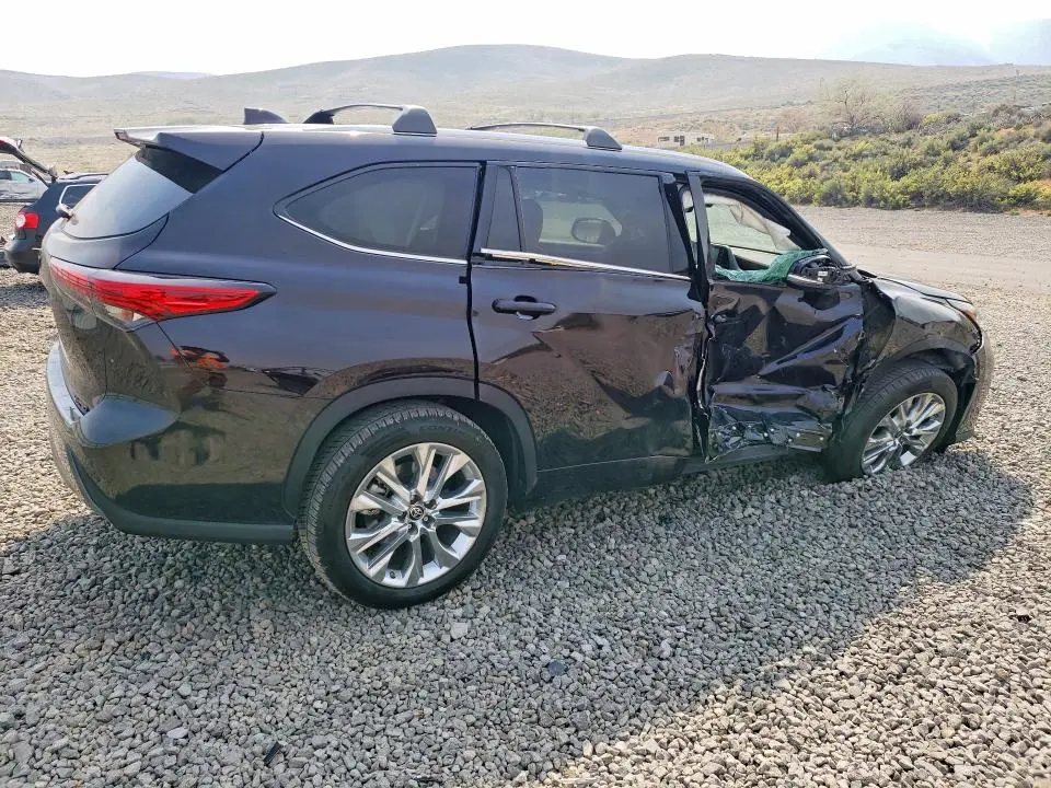 2022 TOYOTA HIGHLANDER LIMITED  