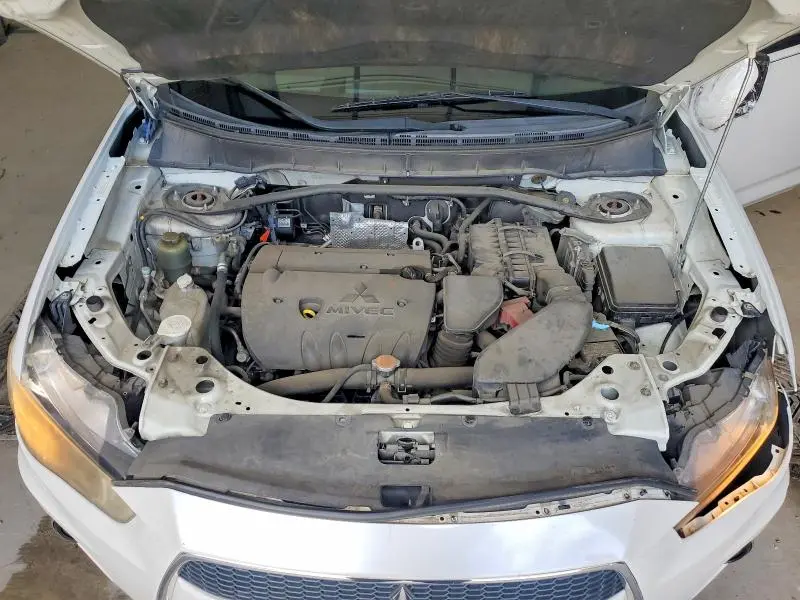 2010 MITSUBISHI OUTLANDER SE  
