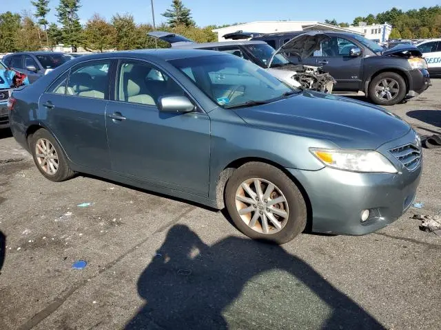 2011 TOYOTA CAMRY SE  