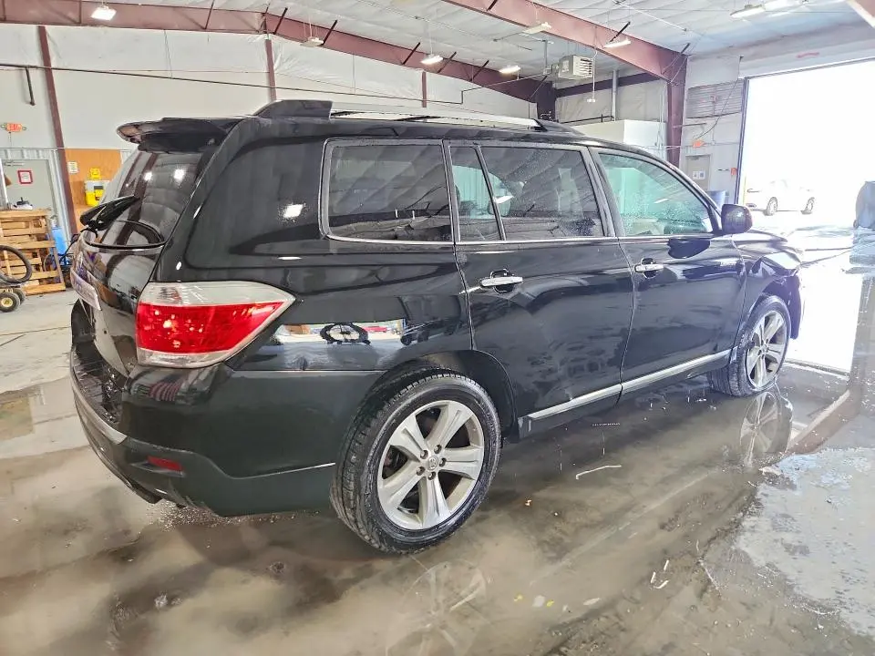 2013 TOYOTA HIGHLANDER LIMITED  