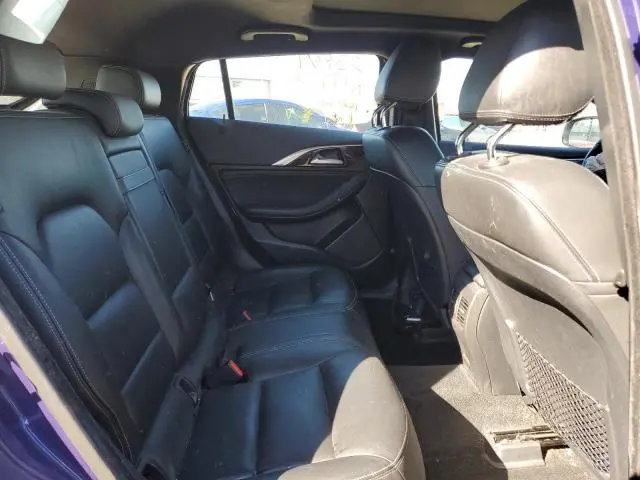2017 INFINITI QX30 BASE  