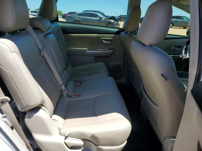 2014 TOYOTA PRIUS V THREE  