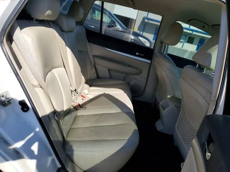 2010 SUBARU OUTBACK 2.5I PREMIUM  