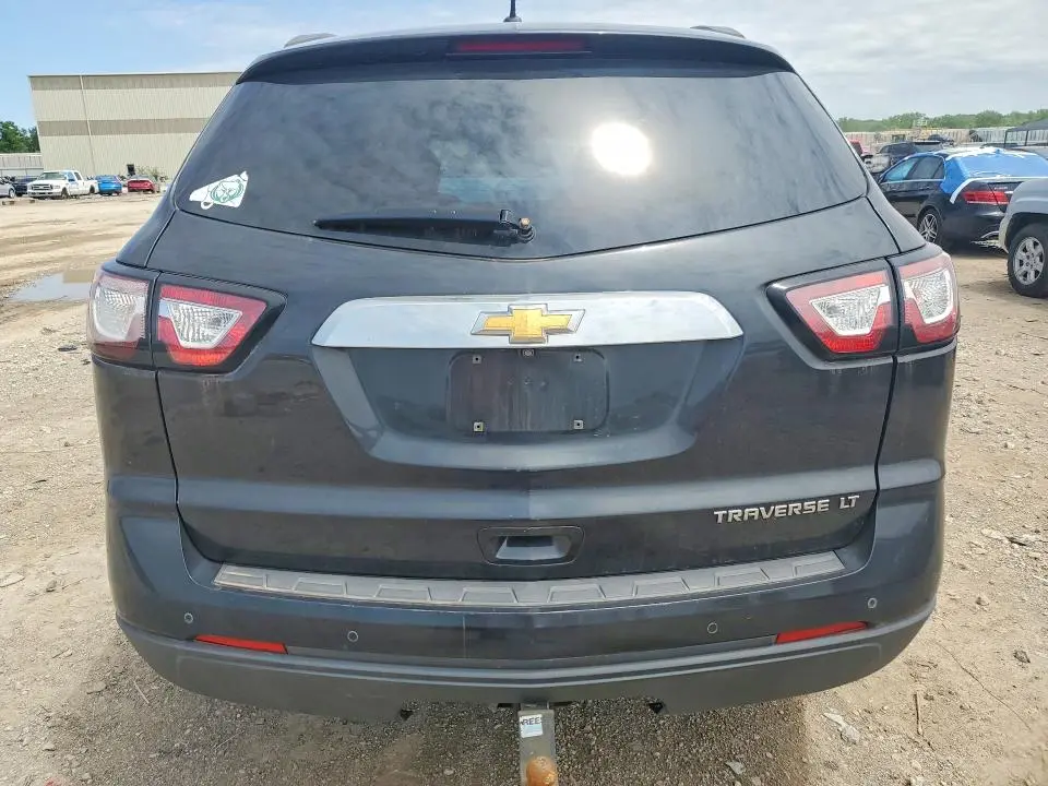 2015 CHEVROLET TRAVERSE LT  