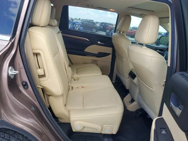 2017 TOYOTA HIGHLANDER LIMITED  