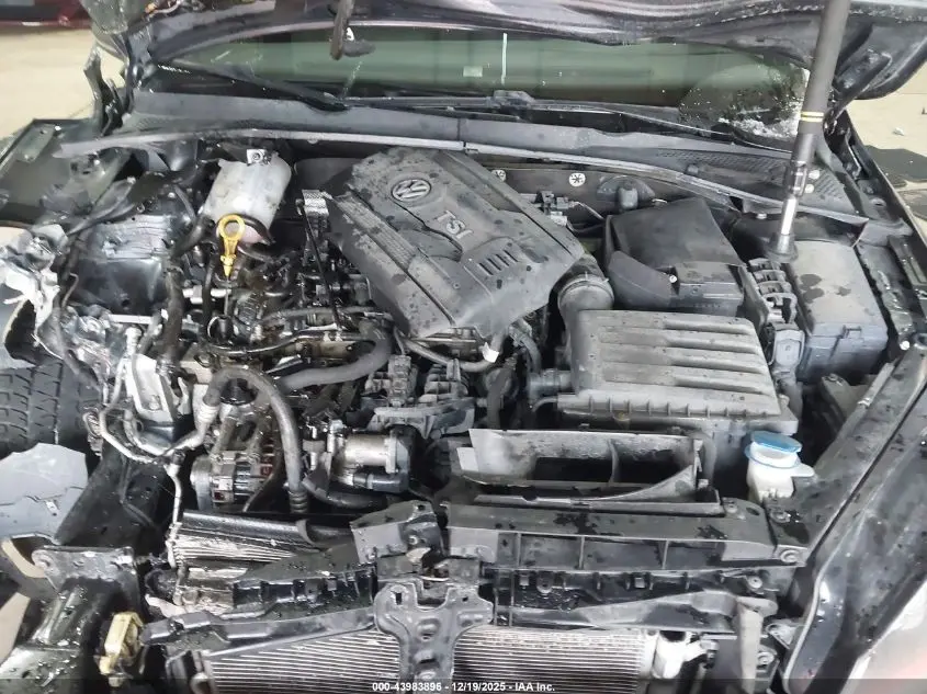 2015 VOLKSWAGEN GOLF GTI 2.0T AUTOBAHN 4-DOOR