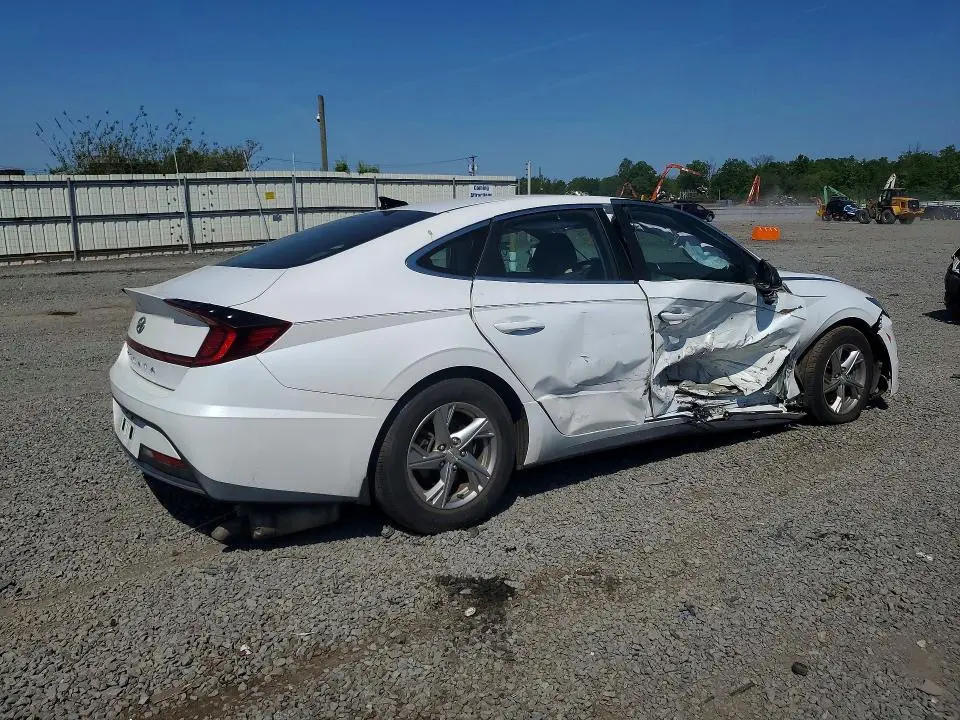 2021 HYUNDAI SONATA SE  