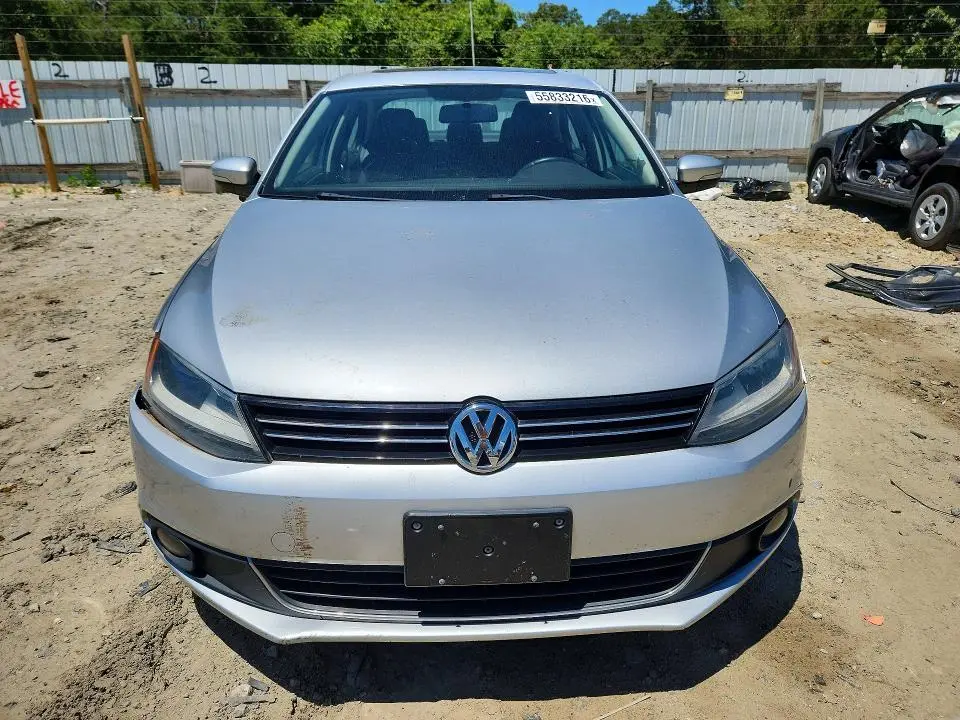 2011 VOLKSWAGEN JETTA SEL  