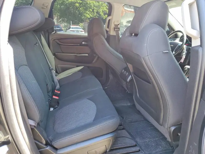 2013 CHEVROLET TRAVERSE LT  