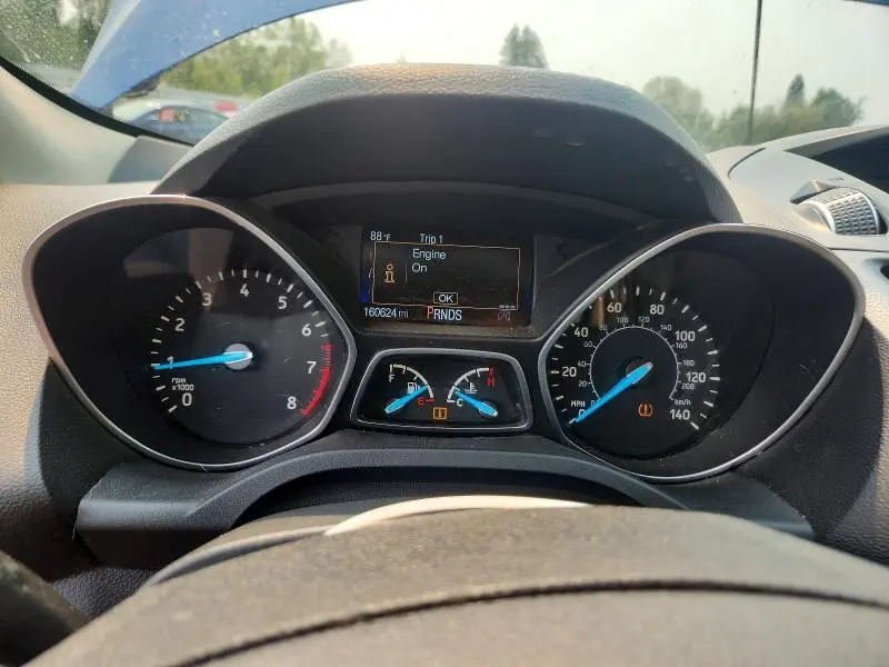 2017 FORD ESCAPE SE  