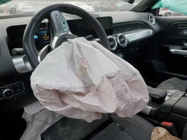 2023 MERCEDES-BENZ GLB 250  