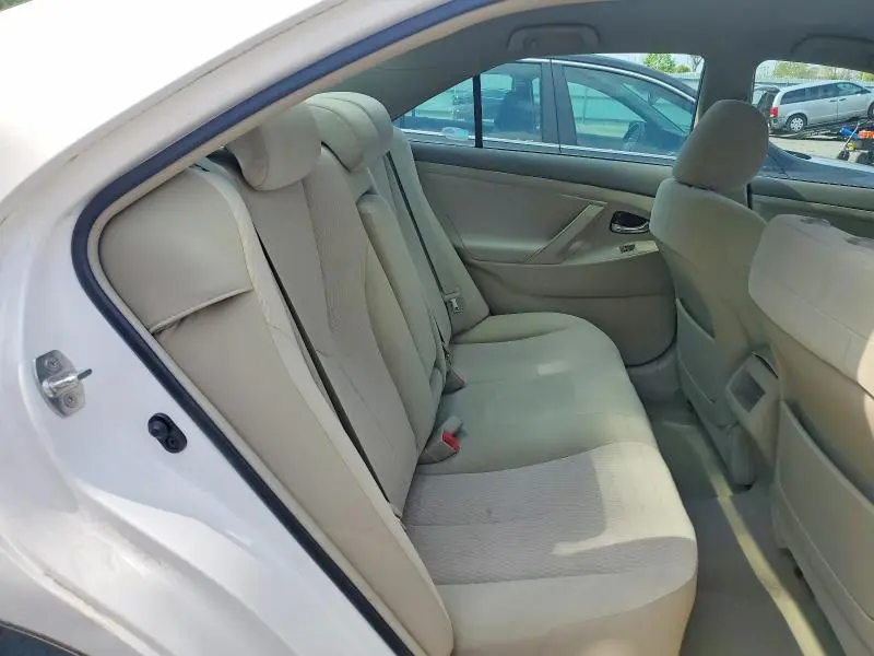 2011 TOYOTA CAMRY LE  