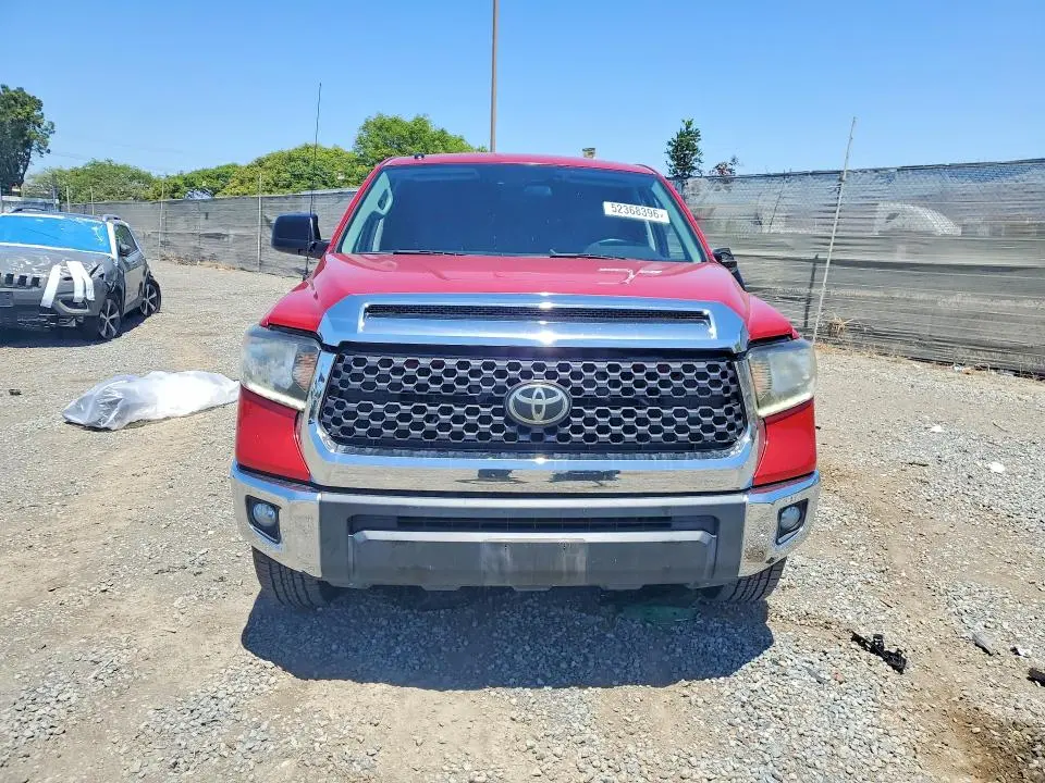 2018 TOYOTA TUNDRA CREWMAX SR5  