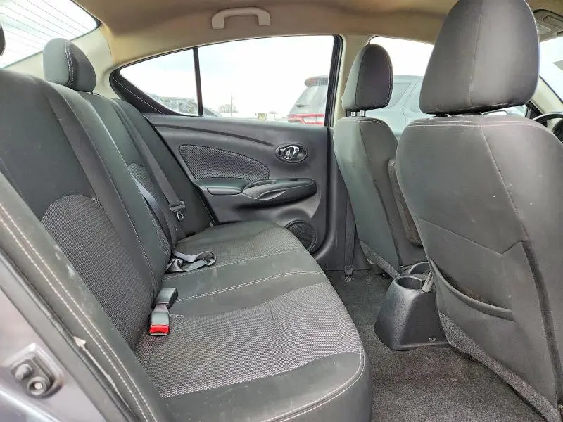 2018 NISSAN VERSA SV  