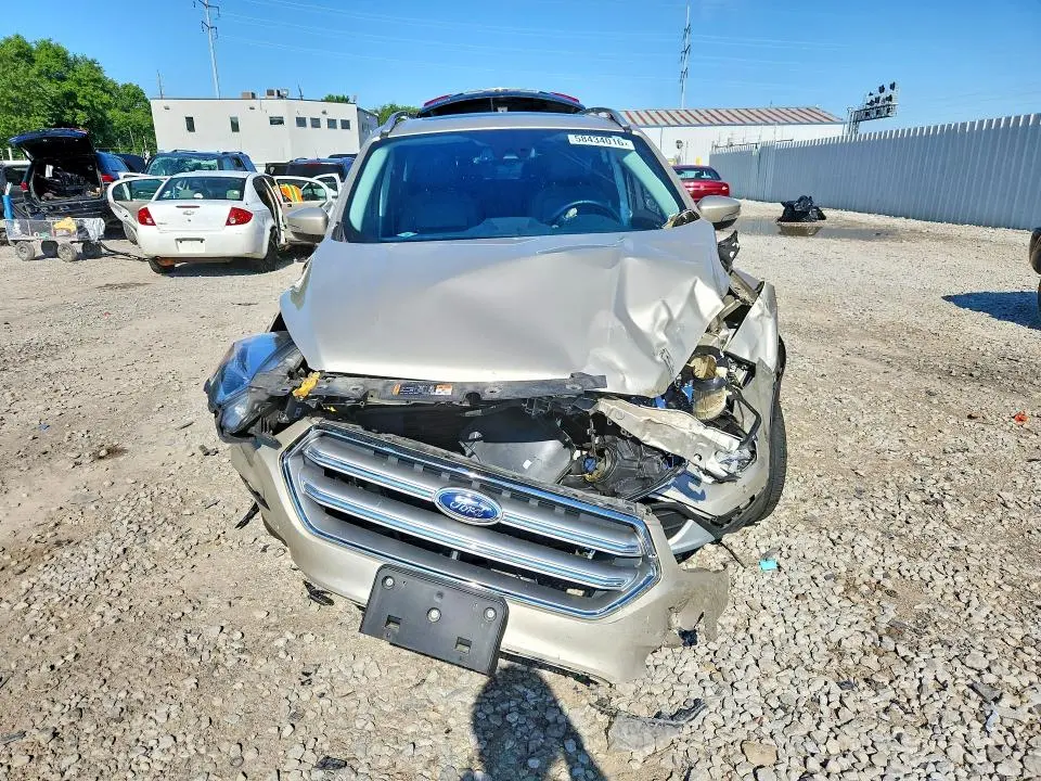 2017 FORD ESCAPE TITANIUM  