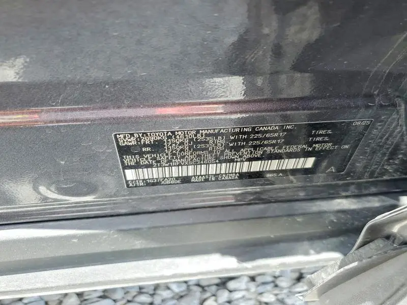 2025 TOYOTA RAV4 XLE  