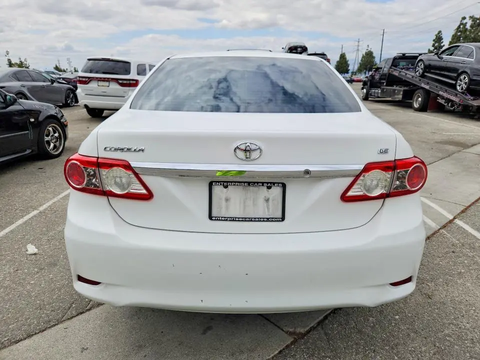 2013 TOYOTA COROLLA LE  