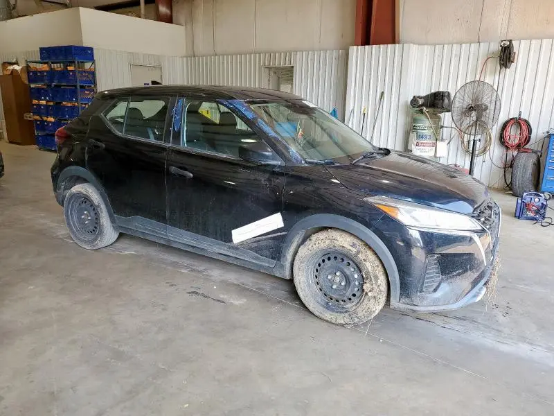 2021 NISSAN KICKS S  