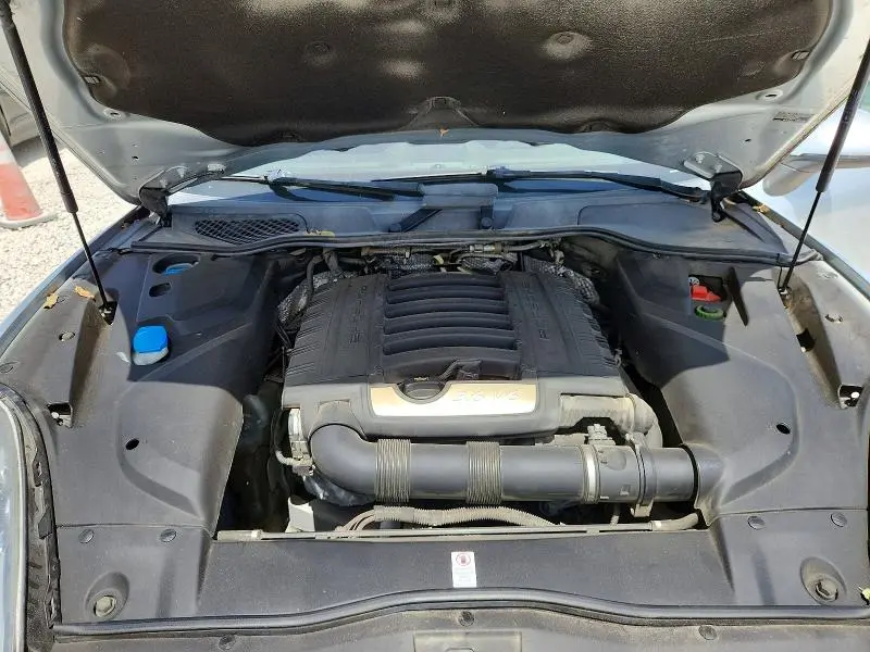 2018 PORSCHE CAYENNE   