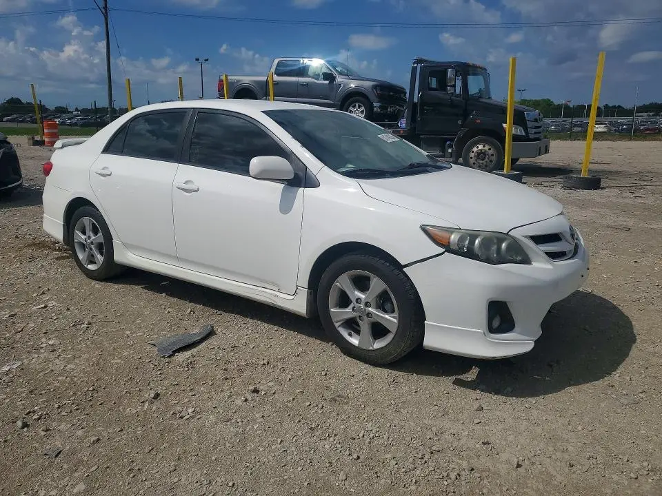 2013 TOYOTA COROLLA S  
