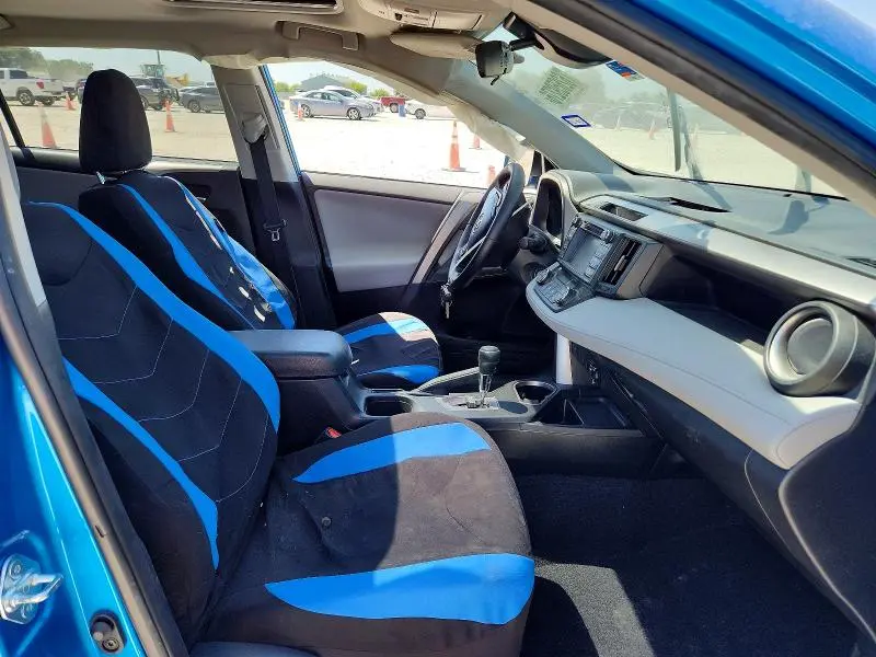2017 TOYOTA RAV4 XLE  