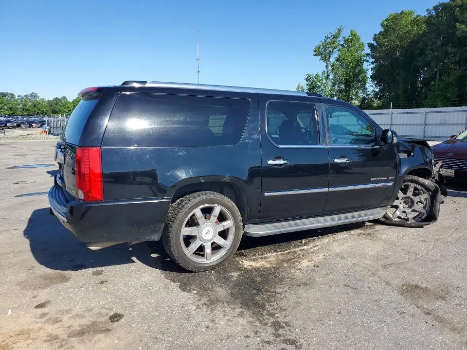 2011 CADILLAC ESCALADE ESV LUXURY  