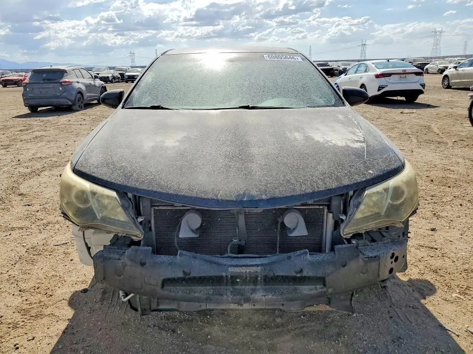 2014 TOYOTA CAMRY SE  