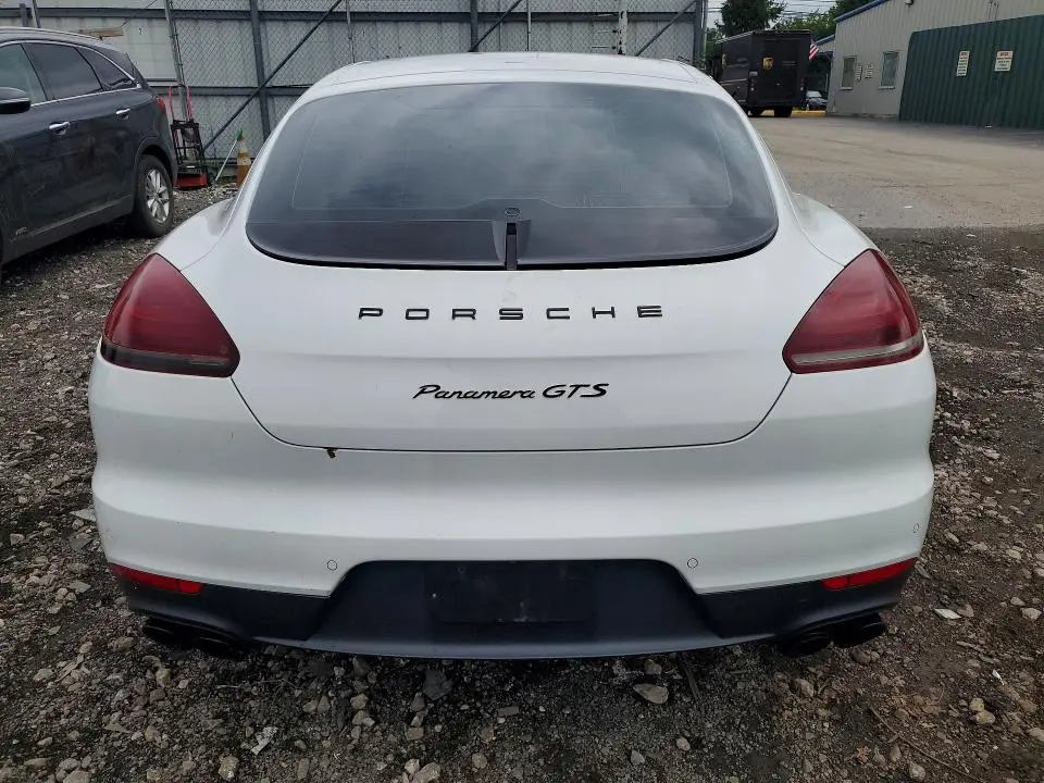 2015 PORSCHE PANAMERA GTS  
