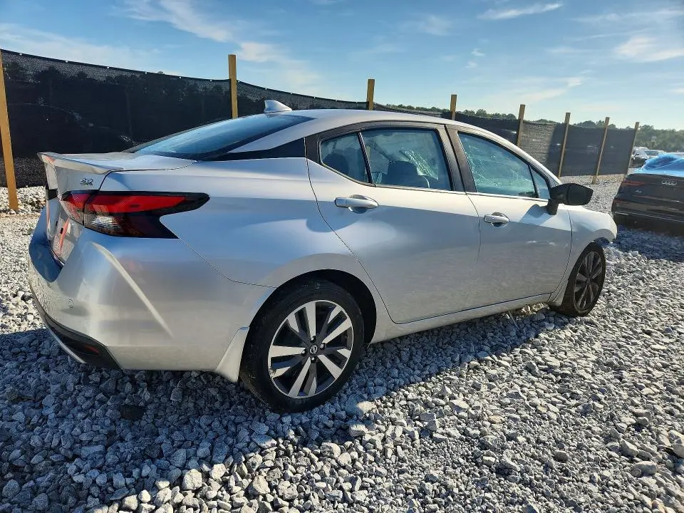 2020 NISSAN VERSA SR  