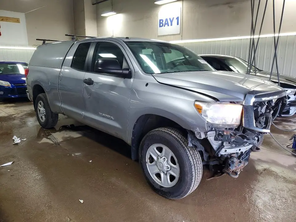 2013 TOYOTA TUNDRA DOUBLE CAB SR5  