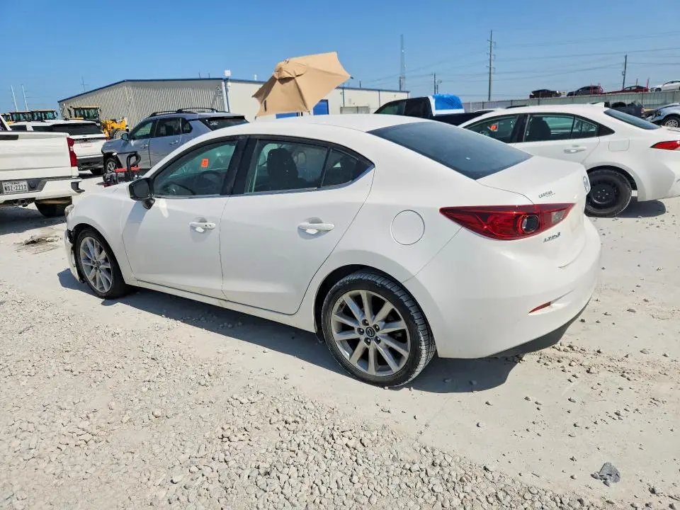 2017 MAZDA 3 TOURING  