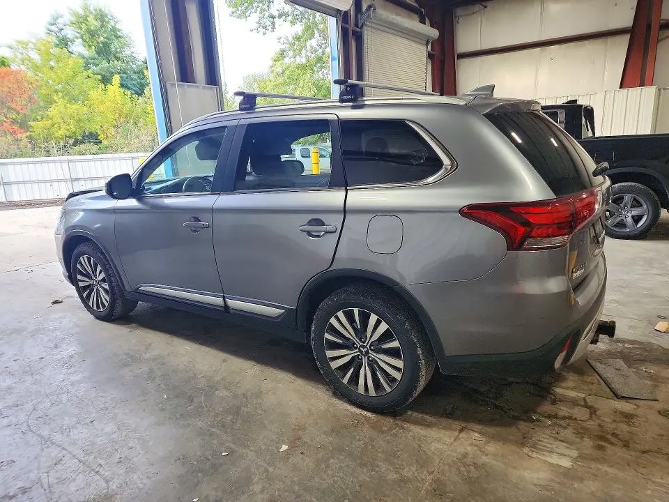 2019 MITSUBISHI OUTLANDER SE  