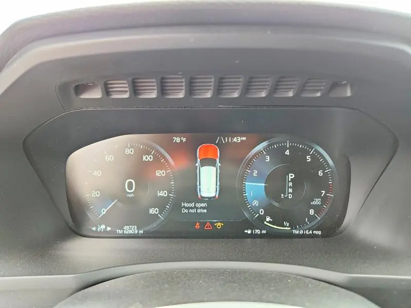 2020 VOLVO XC90 T5 MOMENTUM  