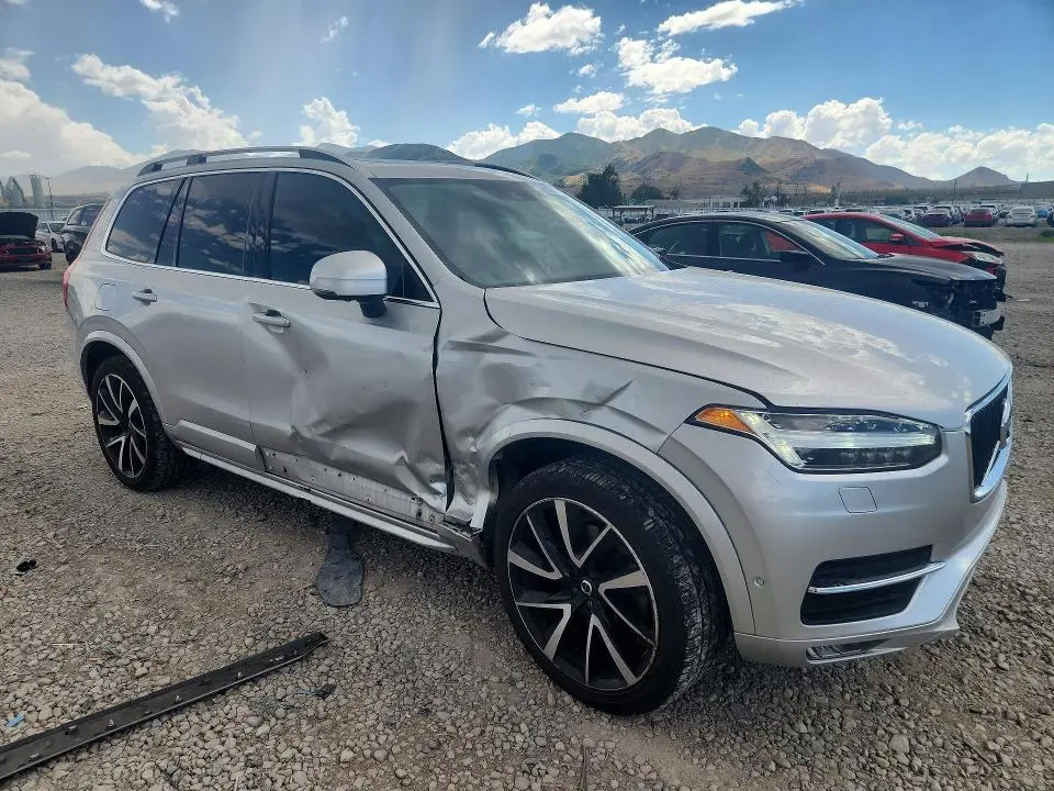 2019 VOLVO XC90 T6 MOMENTUM  