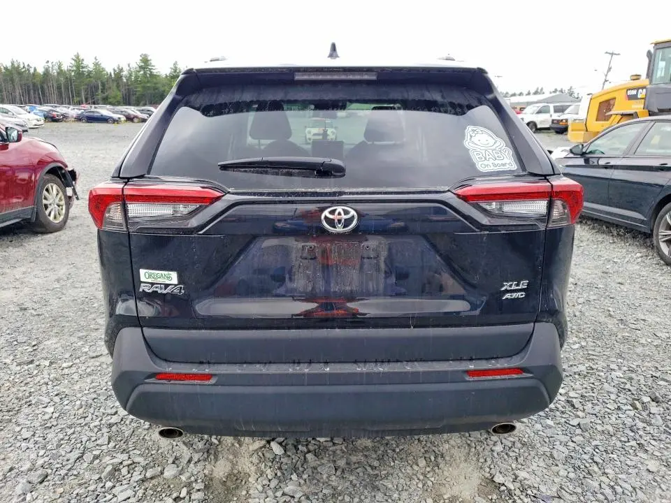 2025 TOYOTA RAV4 XLE  