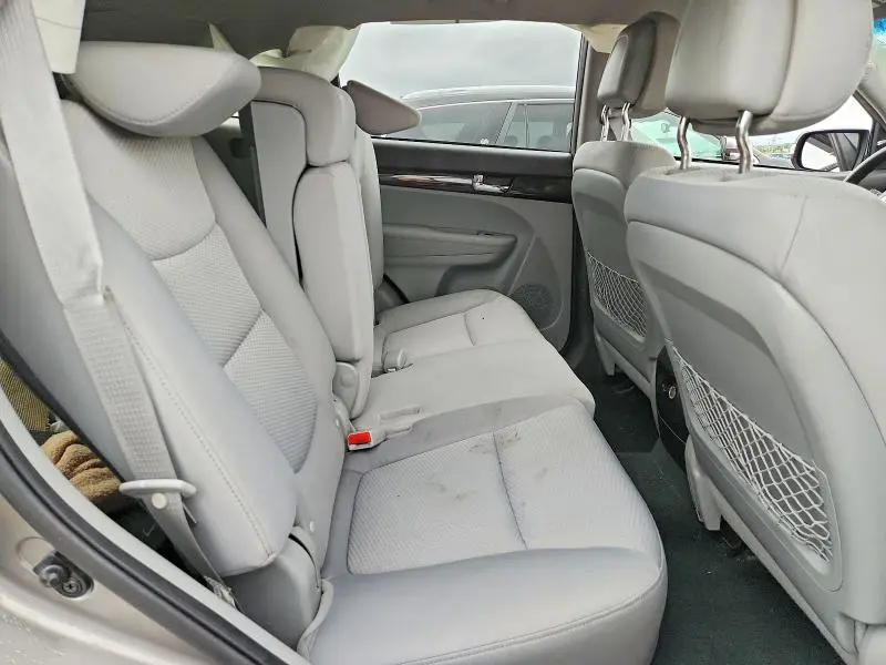 2011 KIA SORENTO LX  