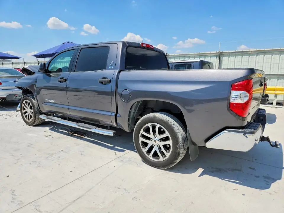 2017 TOYOTA TUNDRA CREWMAX SR5  