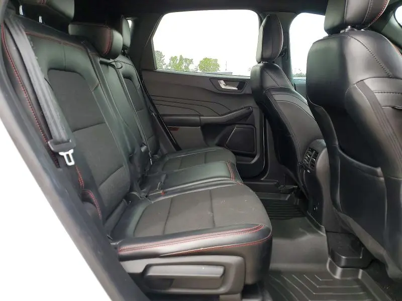 2023 FORD ESCAPE ST LINE  