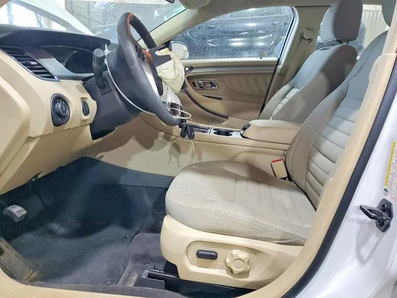 2018 FORD TAURUS SE  