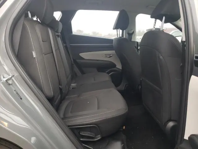 2024 HYUNDAI TUCSON SE  