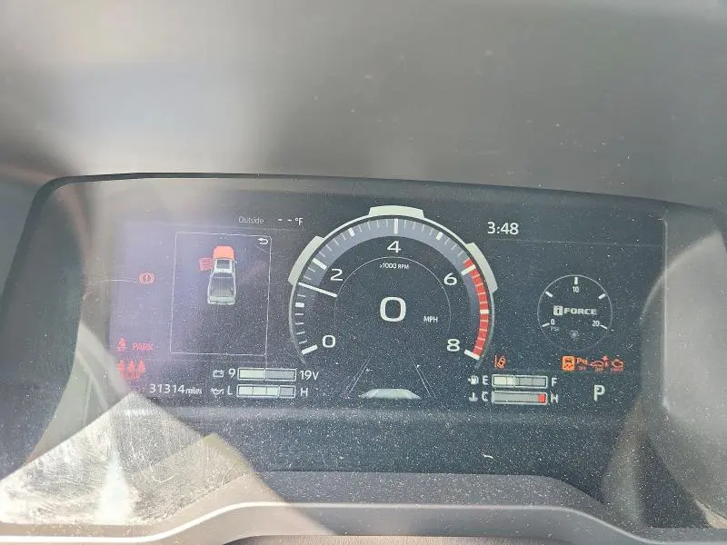 2024 TOYOTA TUNDRA CREWMAX LIMITED  