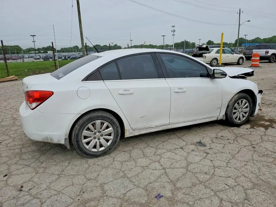2011 CHEVROLET CRUZE LT  